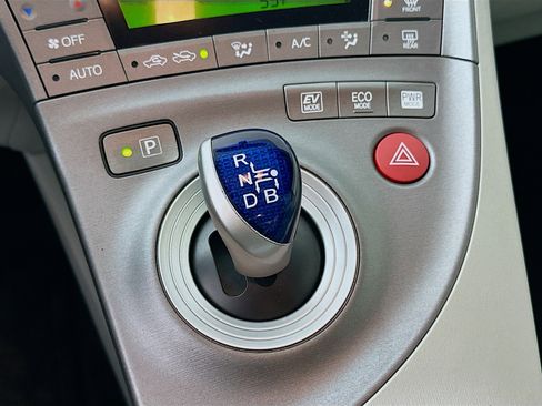Used 2015 Toyota Prius Two FWD image 24
