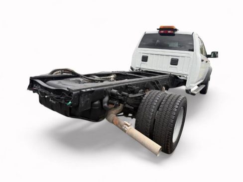 Used 2018 RAM 5500 Tradesman w/ Chrome Appearance Group AWD/4WD image 4