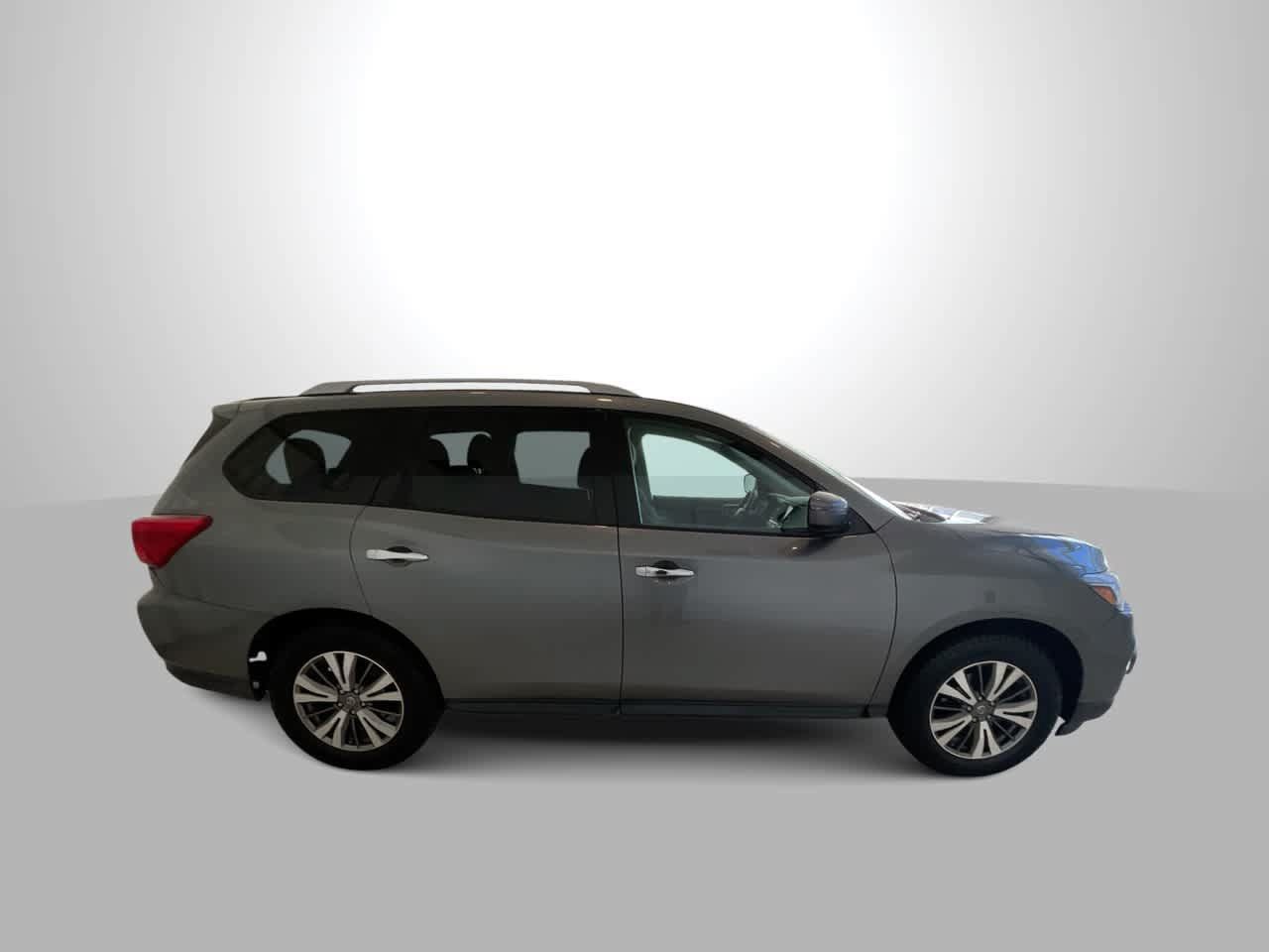 Used 2020 Nissan Pathfinder SV AWD/4WD image 9