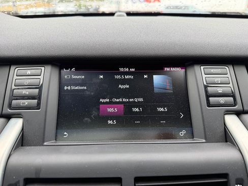 Used 2017 Land Rover Discovery Sport HSE Luxury image 19