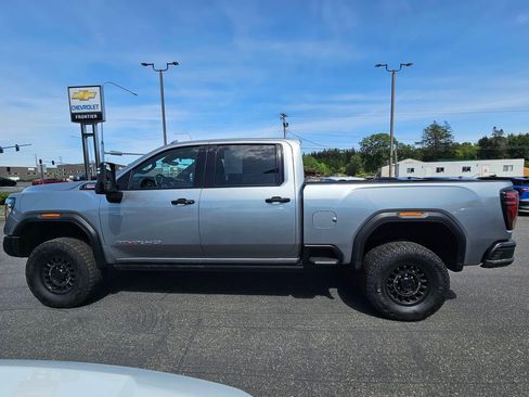 Used 2025 GMC Sierra 2500 AT4X w/ AT4X AEV Edition AWD/4WD image 6