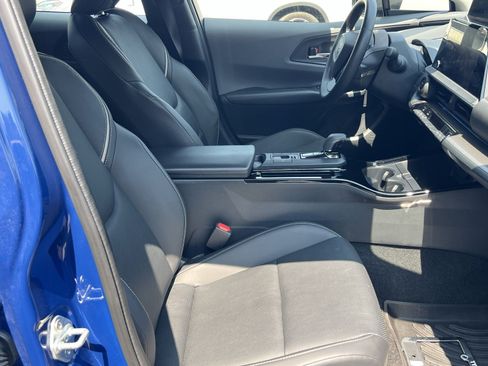 Used 2025 Toyota Prius XLE AWD/4WD image 24