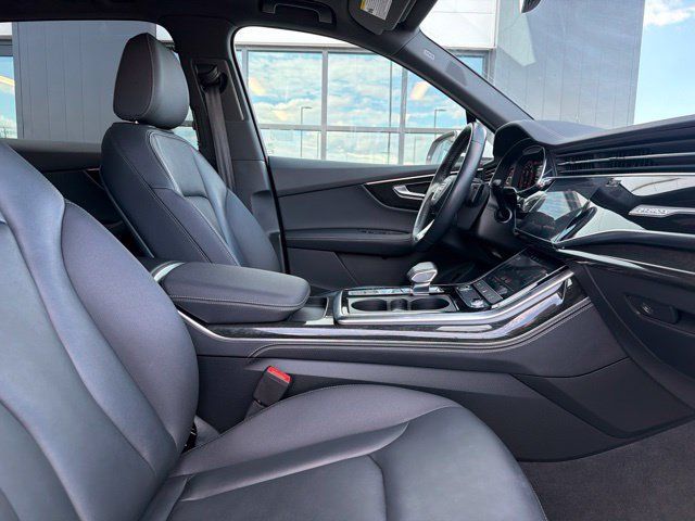 Used 2025 Audi Q7 3.0T Premium Plus AWD/4WD image 12