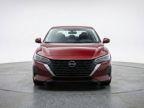 Used 2025 Nissan Sentra SV FWD image 2