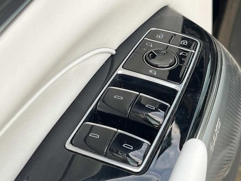 Certified 2024 Cadillac Lyriq Sport RWD image 31
