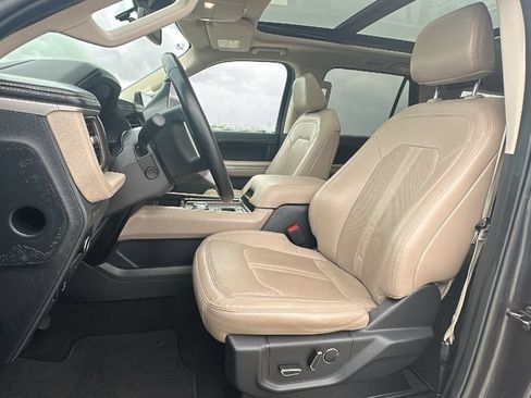 Used 2024 Ford Expedition Max Limited RWD image 4