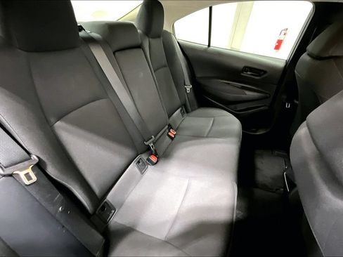 Used 2022 Toyota Corolla LE FWD image 31