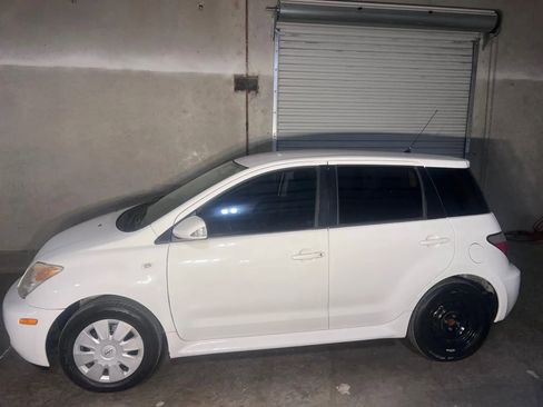 Used 2006 Scion xA image 9