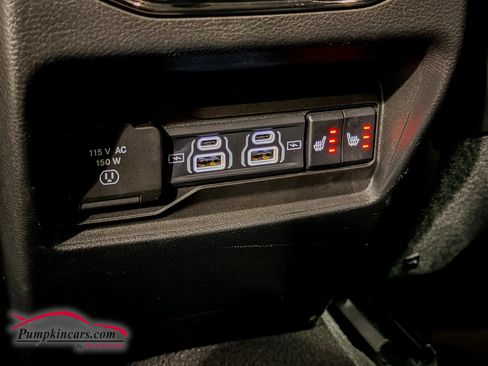 Used 2023 Jeep Grand Cherokee Limited w/ Black Appearance Package image 41