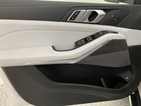 New 2026 BMW X5 xDrive50e w/ Climate Comfort Package image 11