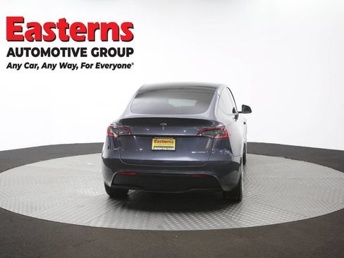 Used 2021 Tesla Model Y Long Range AWD/4WD image 31