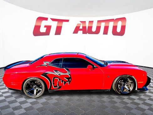 Used 2019 Dodge Challenger SRT Hellcat Redeye image 8