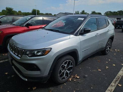 Used 2025 Jeep Compass Limited AWD/4WD image 1