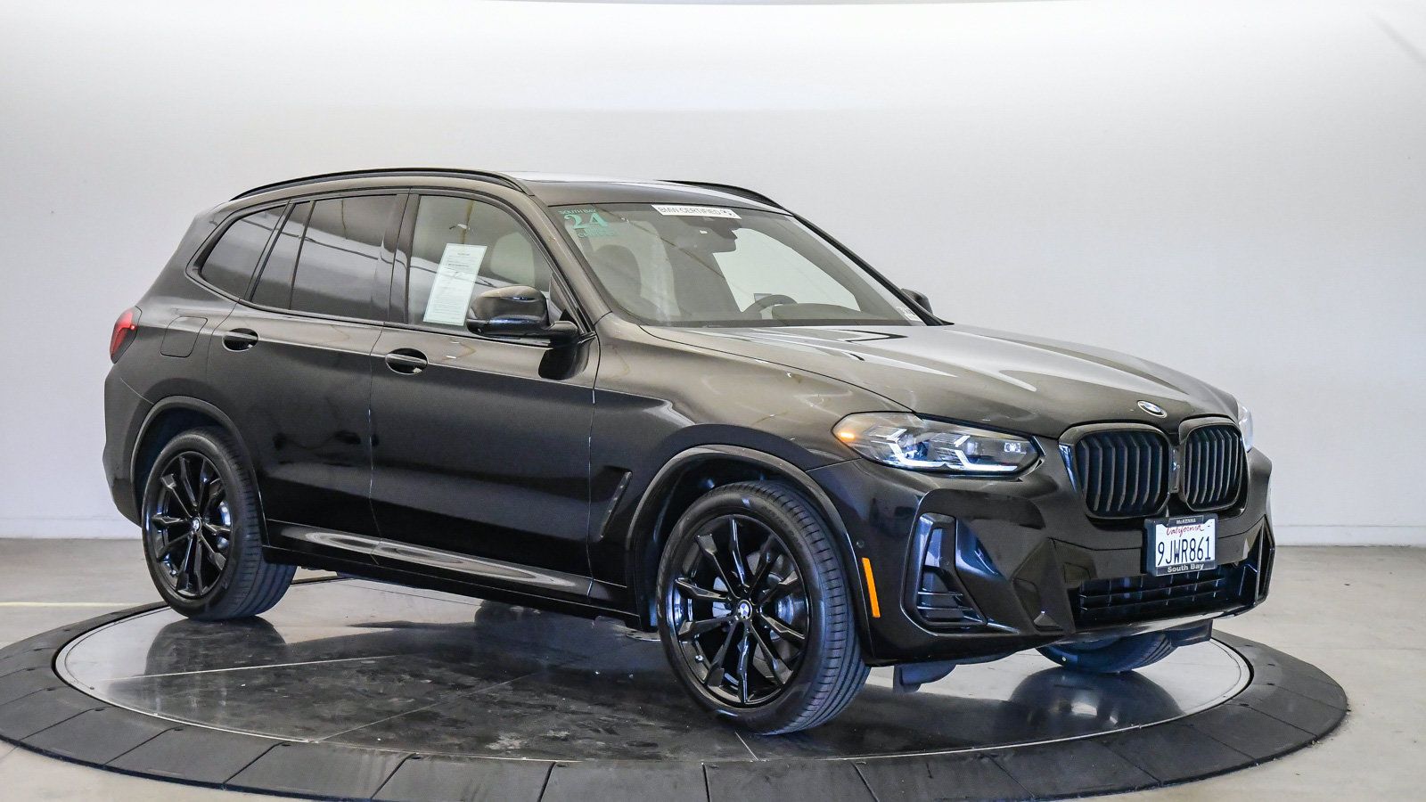 Certified 2024 BMW X3 sDrive30i w/ M Sport Package RWD image 6