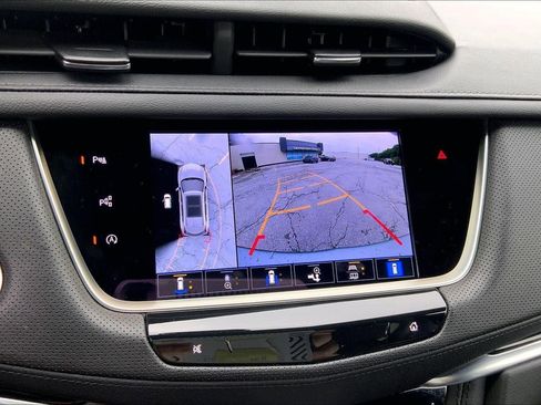 Certified 2025 Cadillac XT5 Premium Luxury w/ Technology Package AWD/4WD image 22