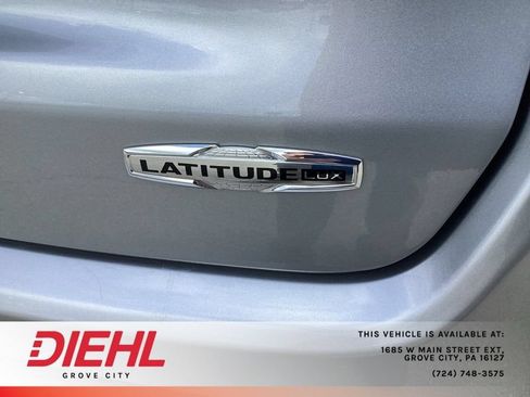 Used 2022 Jeep Compass Latitude AWD/4WD image 13