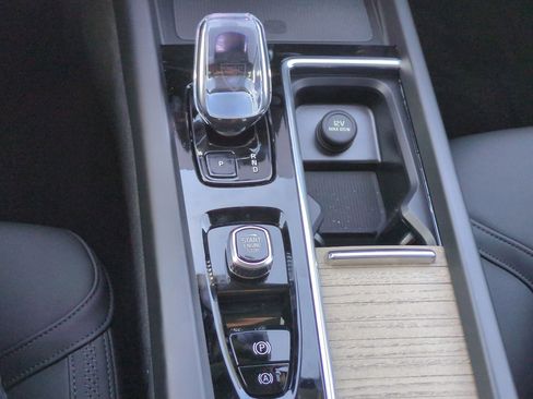 New 2026 Volvo XC60 B5 Plus w/ Climate Package image 14