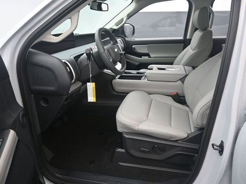 New 2026 Ford Expedition Active RWD image 15