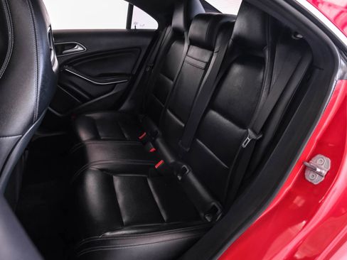 Used 2019 Mercedes-Benz CLA 250 4MATIC image 31