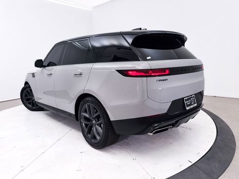 Used 2024 Land Rover Range Rover Sport SE AWD/4WD image 2