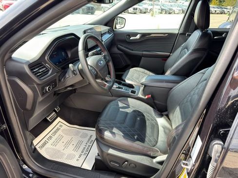 Used 2023 Ford Escape ST-Line Elite w/ Premium Technology Package AWD/4WD image 14
