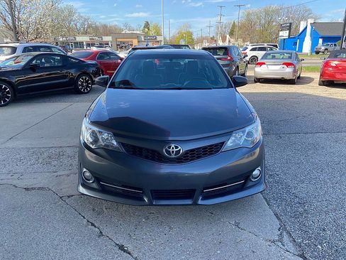 Used 2012 Toyota Camry SE image 7