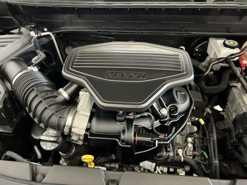 Used 2020 GMC Acadia AT4 w/ Driver Alert Package II AWD/4WD image 28