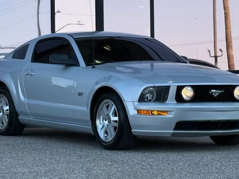 Used 2008 Ford Mustang GT Premium RWD image 17