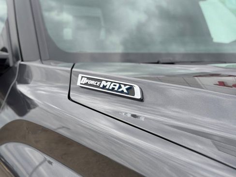 Used 2025 Toyota Tundra Platinum image 3