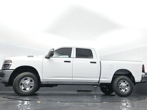 New 2026 RAM 2500 Tradesman AWD/4WD image 31
