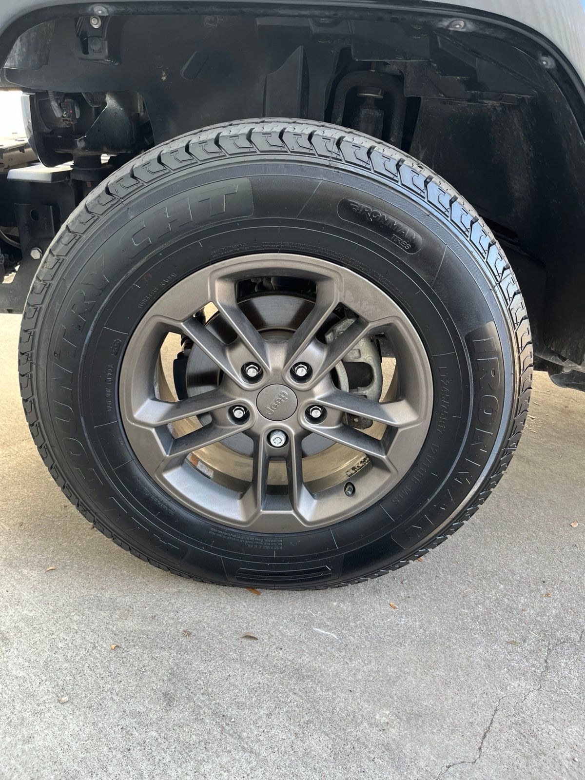 Used 2016 Jeep Wrangler Unlimited Sahara AWD/4WD image 25