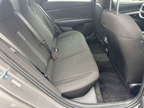 Used 2025 Hyundai Elantra Sport image 15