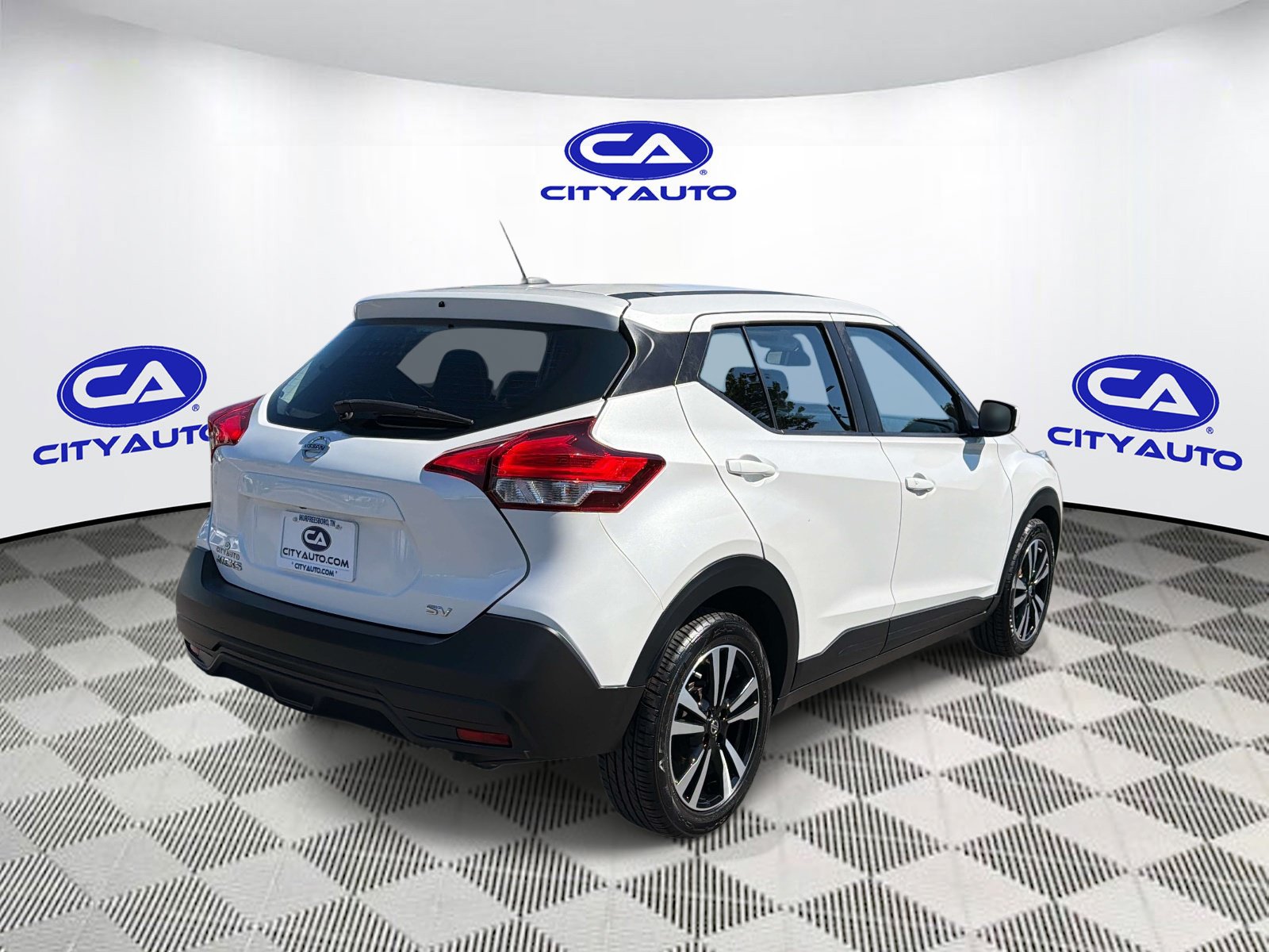Used 2019 Nissan Kicks S FWD image 3