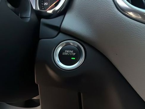 Certified 2022 Chevrolet Equinox LS w/ LS Convenience Package image 27