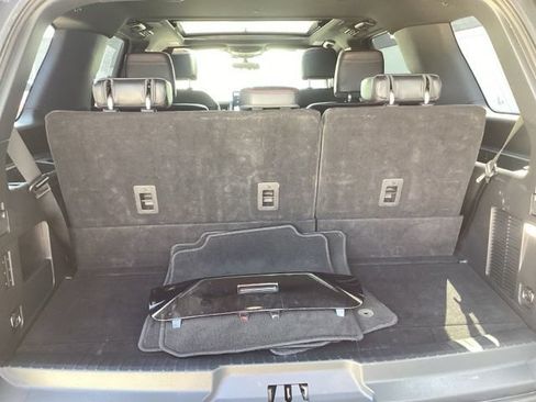Used 2023 Ford Expedition Limited AWD/4WD image 14