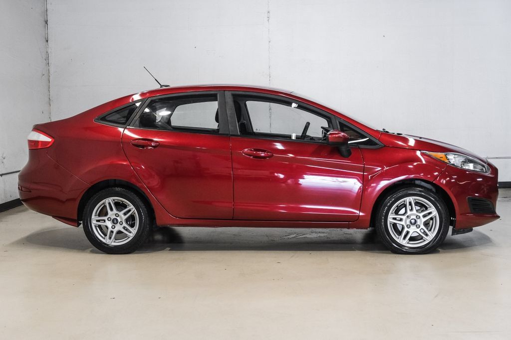 Used 2017 Ford Fiesta SE FWD image 9