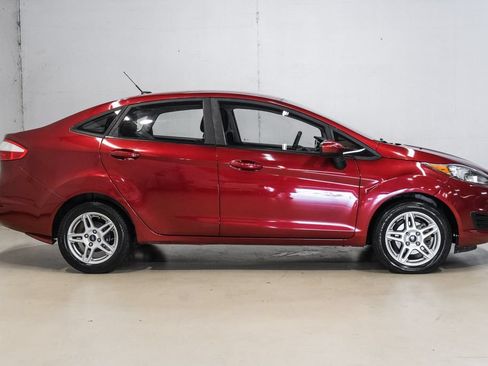 Used 2017 Ford Fiesta SE FWD image 9
