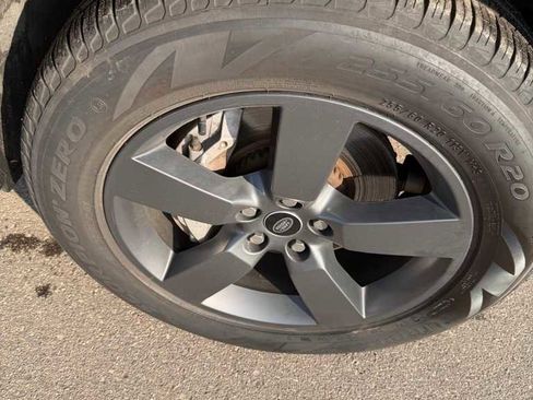 Used 2022 Land Rover Defender 110 SE image 15