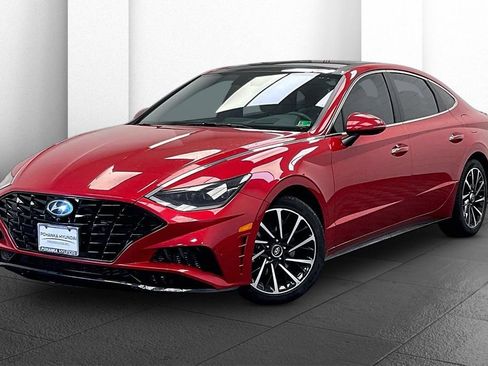 Used 2021 Hyundai Sonata Limited w/ Cargo Package image 9