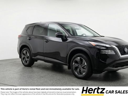 Used 2025 Nissan Rogue SV image 1