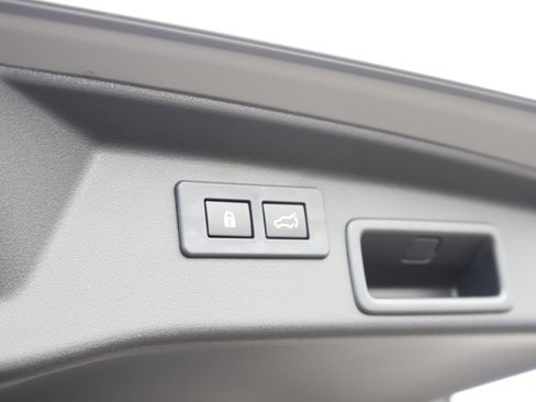 New 2026 Subaru Outback Touring image 4