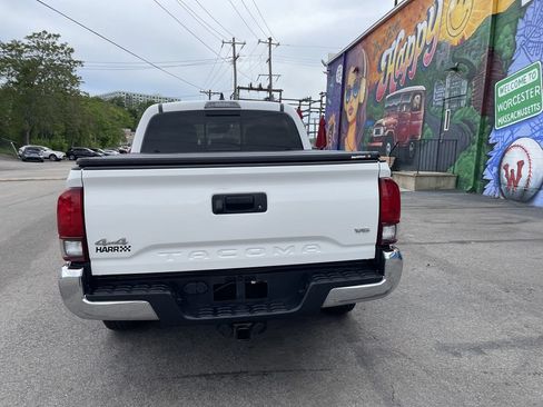Certified 2023 Toyota Tacoma SR5 AWD/4WD image 4