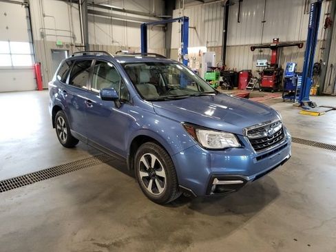 Used 2018 Subaru Forester 2.5i Premium AWD/4WD image 1