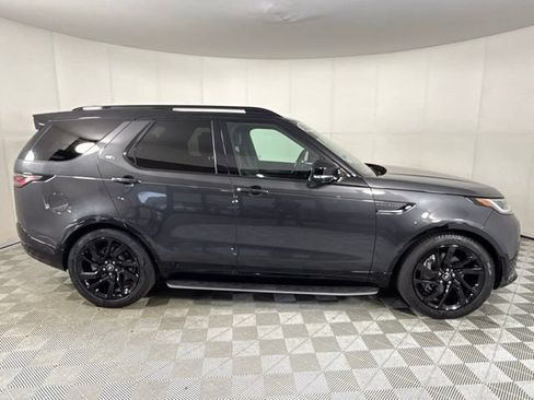 Certified 2025 Land Rover Discovery Dynamic SE AWD/4WD image 8