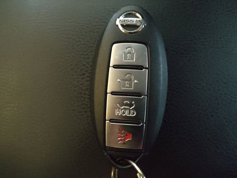 Used 2018 Nissan Sentra SR FWD image 32
