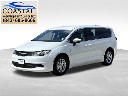 Used 2023 Chrysler Voyager LX FWD image 1