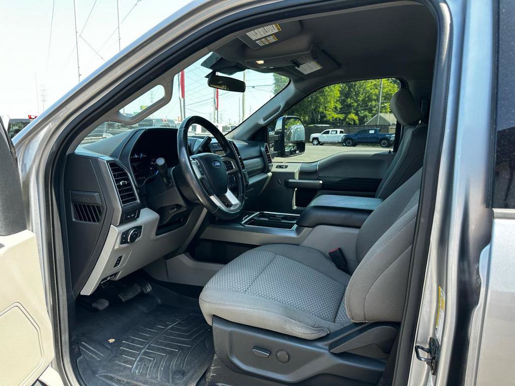 Used 2020 Ford F250 XLT w/ XLT Premium Package AWD/4WD image 18