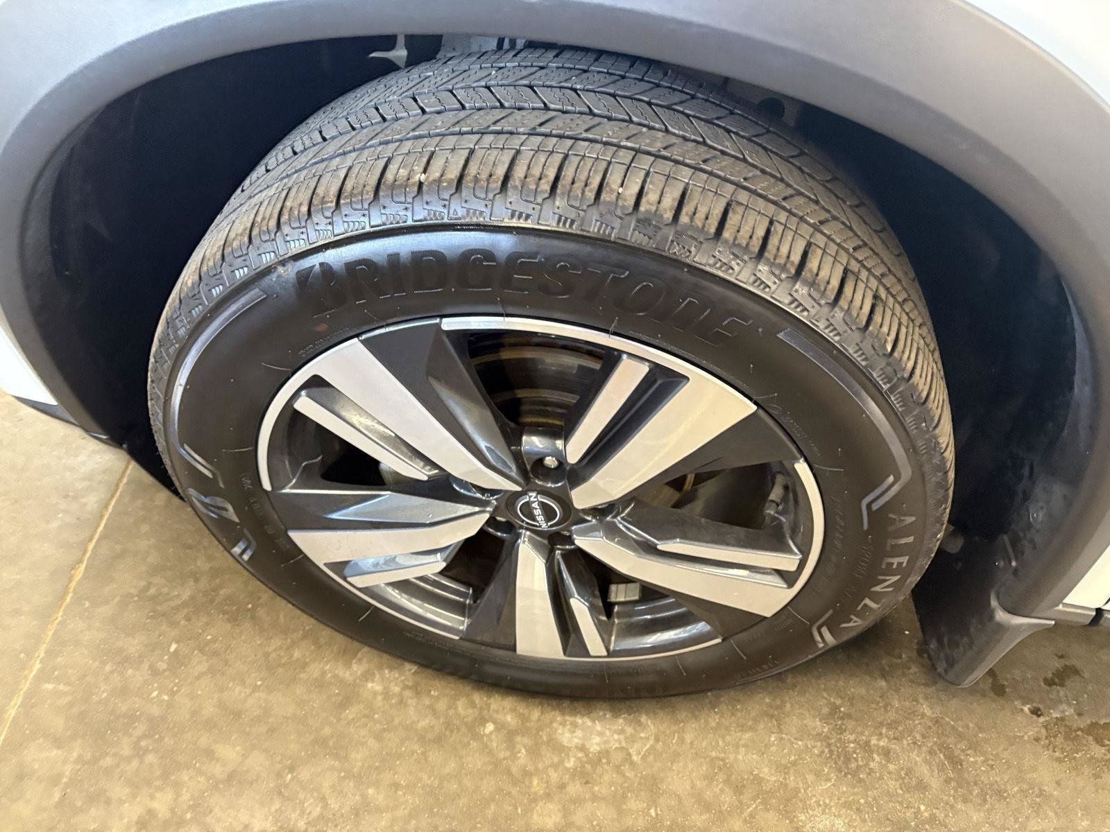Used 2023 Nissan Rogue SL AWD/4WD image 10