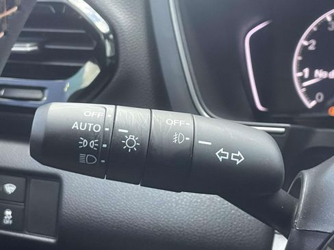 Used 2025 Honda Pilot TrailSport image 24