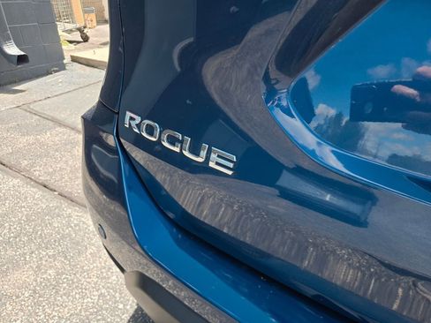 Used 2020 Nissan Rogue SL w/ Premium Package AWD/4WD image 6